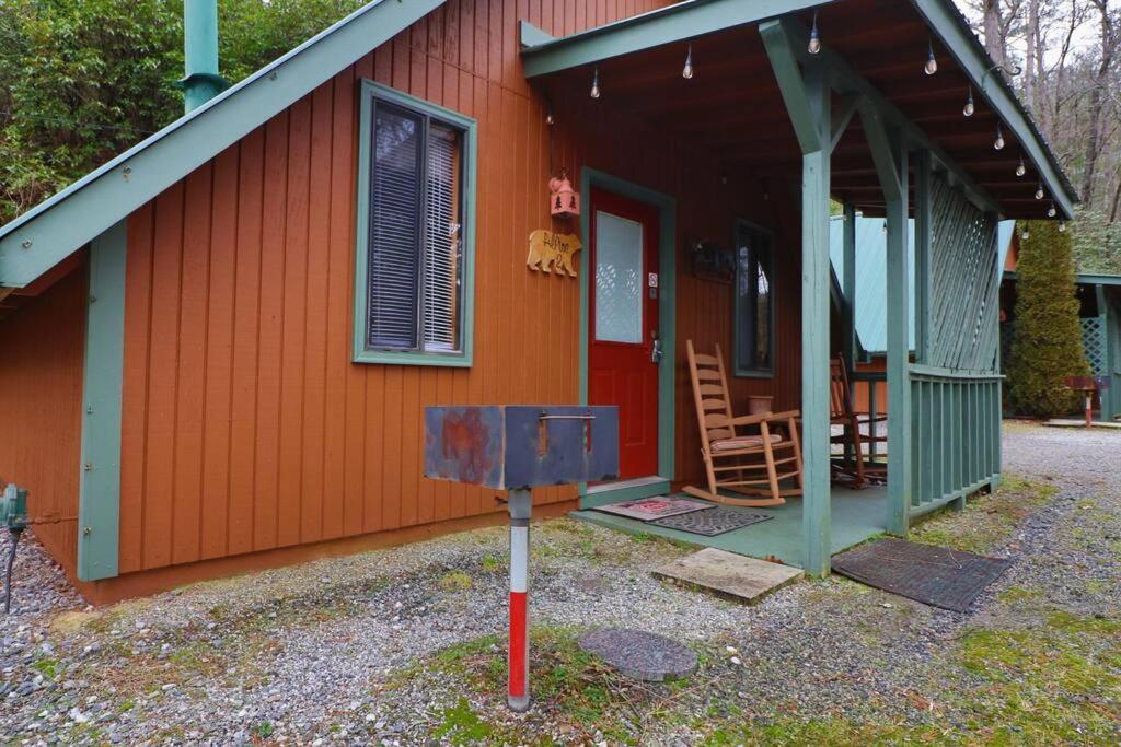 Cozy Cabin W/ Fireplace 3 Minutes To Helen! #2. المظهر الخارجي الصورة
